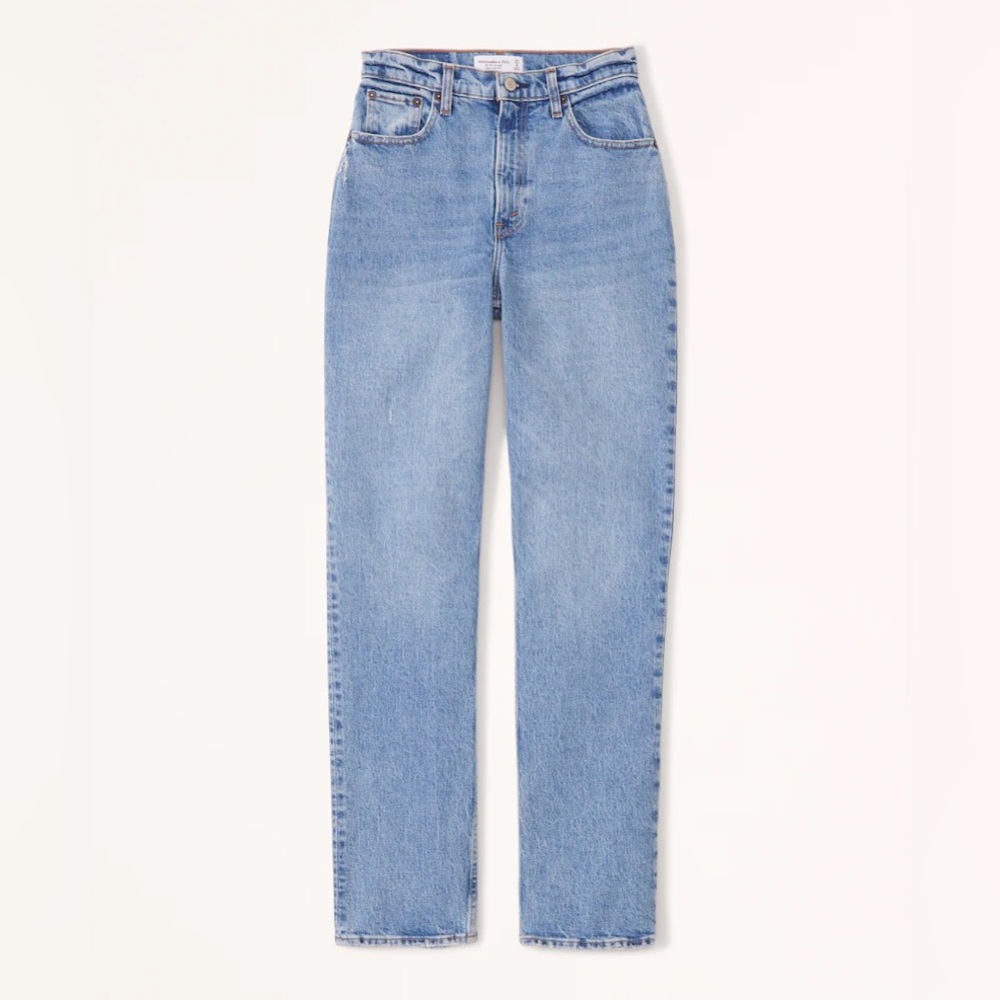 Abercrombie Curve Love 90s Ultra High Rise Straight Leg Jeans in Medium Wash